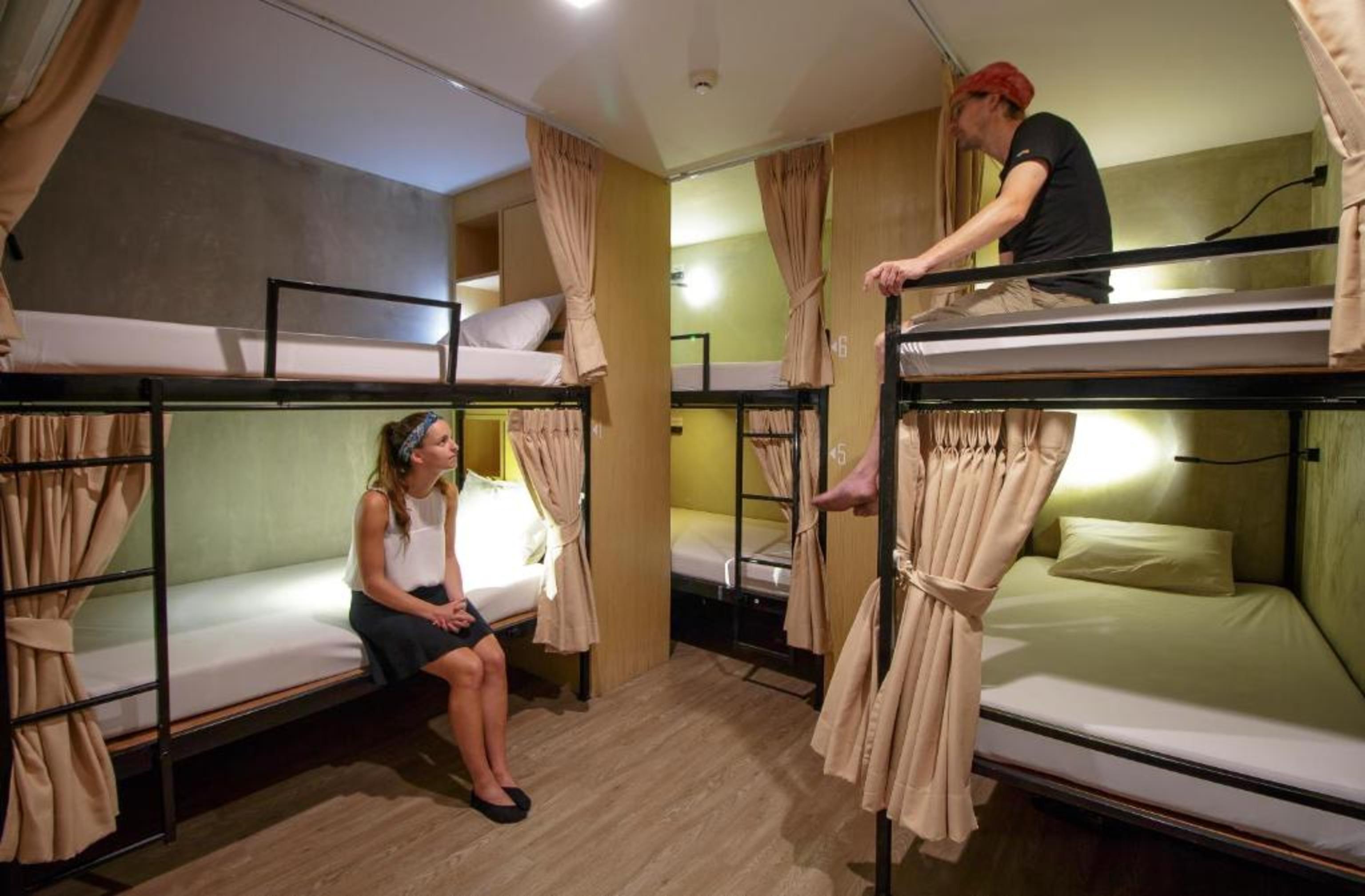 Asrama Cazz Bangkok